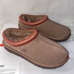 UGG Woman Tasman slippers size 9 New in box